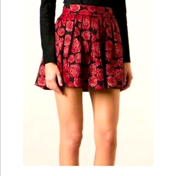 ALICE & OLIVIA RED/BLACK ROSES JACQUARD SKIRT - Picture 2 of 7